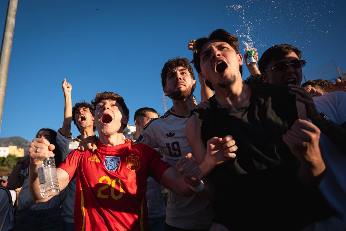 Ambiente de la afición tinerfeña en el Francia - España