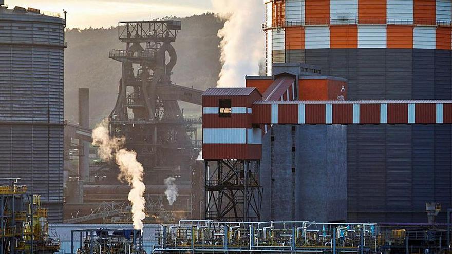 ArcelorMittal plantea un recorte de jornada del 25% en Asturias durante seis meses con el nuevo ERTE