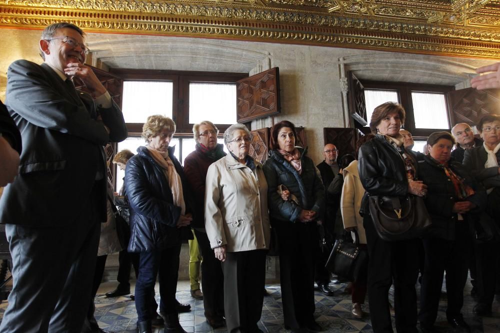 Vecinos de Morella, de visita en el Palau de la Generalitat