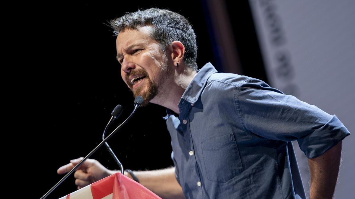 Pablo Iglesias en la clausura del acto de 'Uni de otoño' de Podemos en el Teatro Coliseum