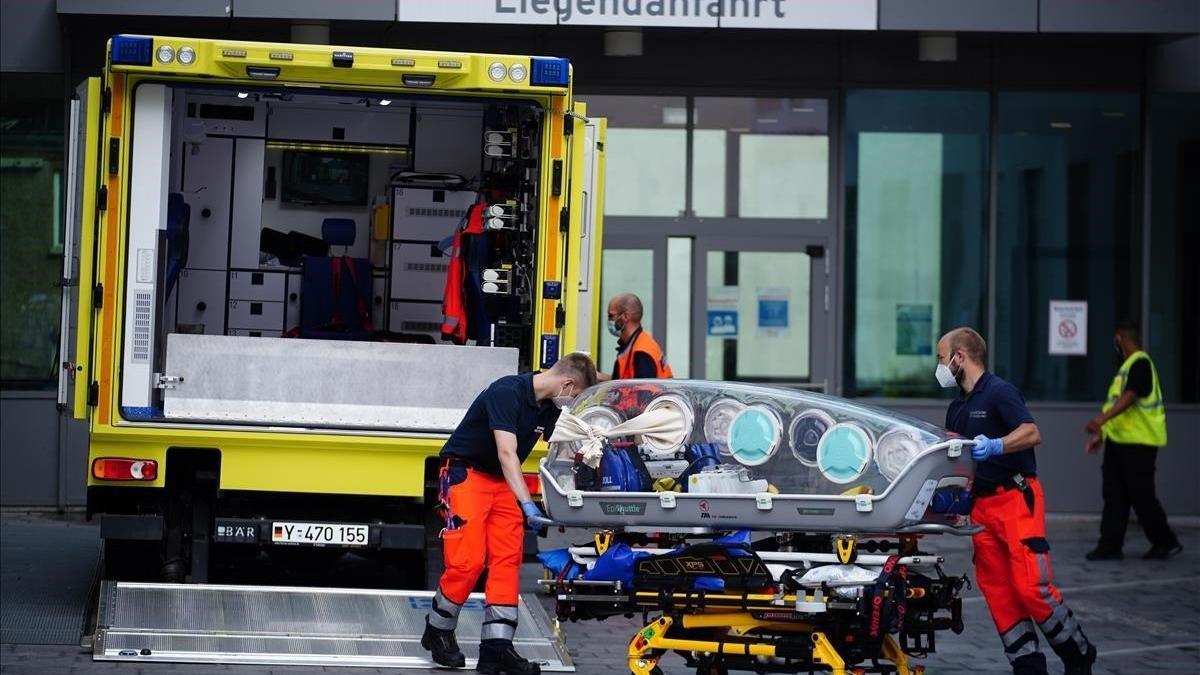 Aterriza en Berlín el avión con Navalni para su hospitalización