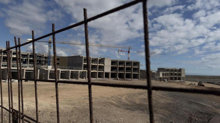 Екологи: відновлення землі – "удар" для готелю La Tejita