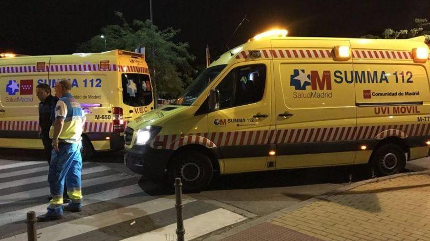 Una joven salta por la ventana desde un cuarto piso tras un incendio en su casa y sale casi ilesa