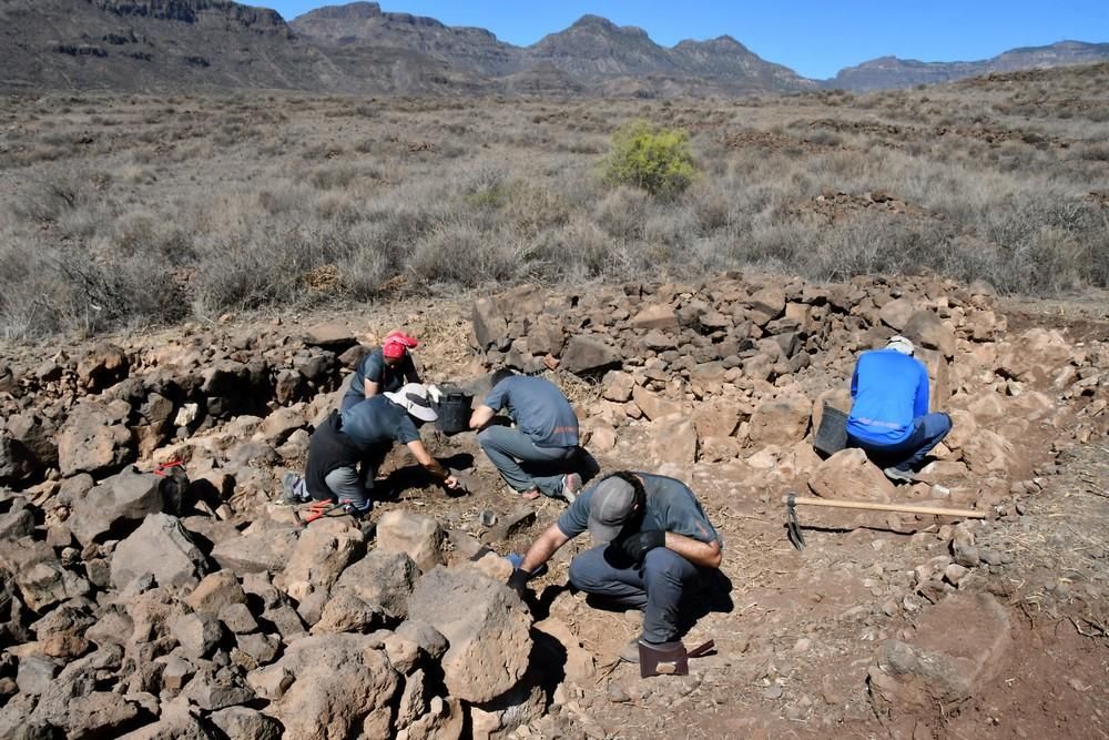 Hallan en La Fortaleza estructuras funerarias desconocidas en Canarias