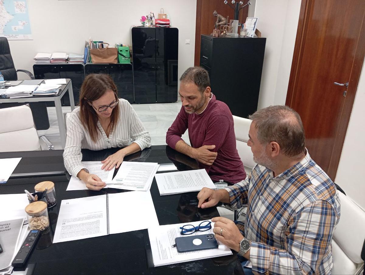 Reunión de los padres con la dirección general de Farmacia