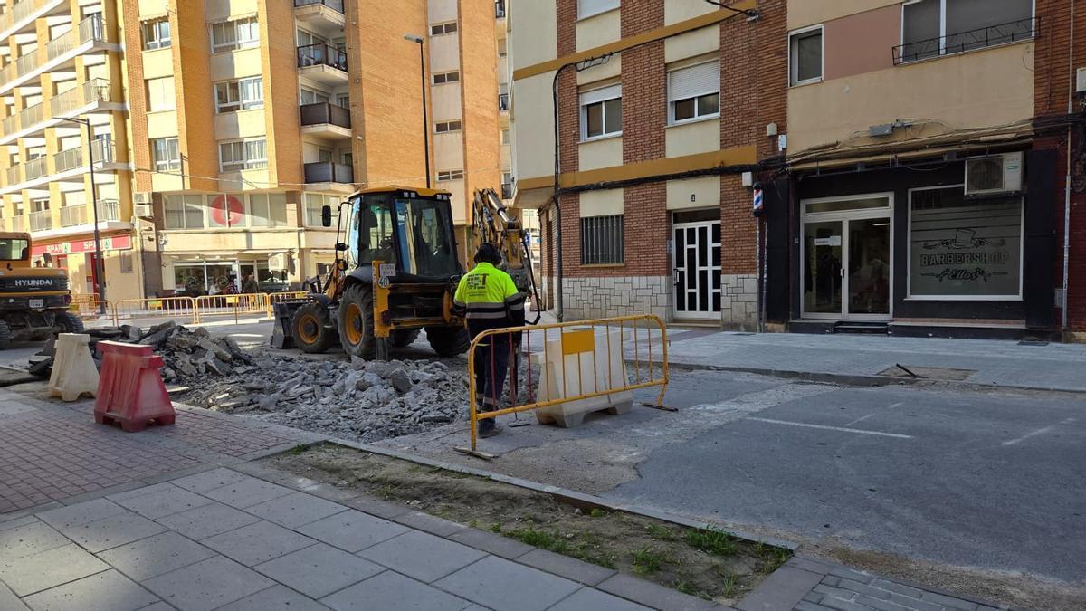 Foto de obras en la avenida Libertad, en Vinaròs.