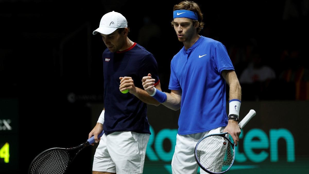 Rublev y Karatsev celebran la victoria