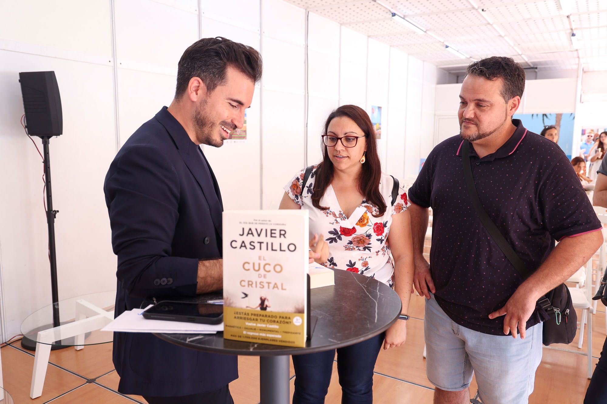 Firma de libros de Javier Castillo en la Feria del Libro de Málaga