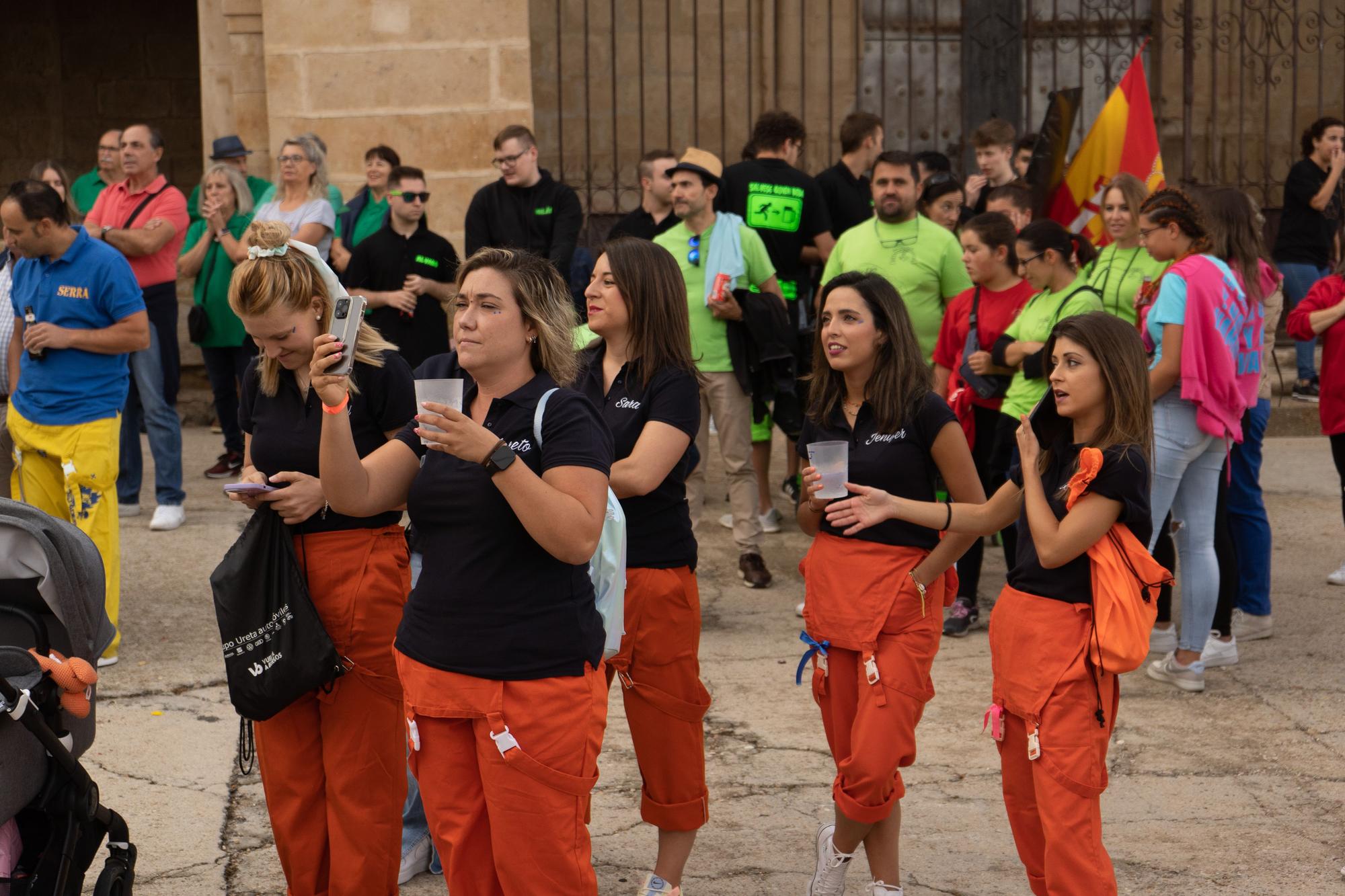 GALERIA | Lo mejor del desfile de peñas en las fiestas de Corrales del Vino