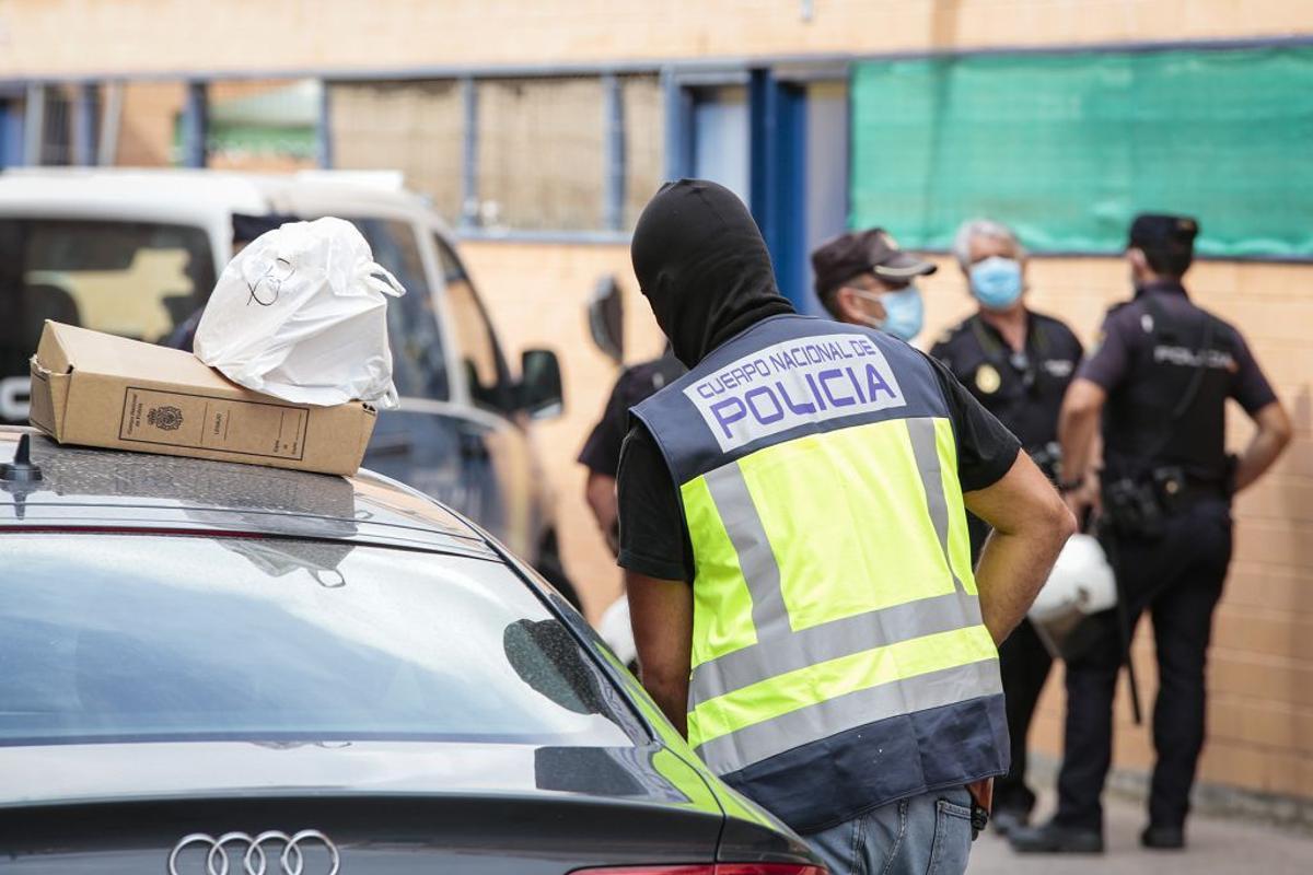 Intervención policial. Menudeo, gallos y tortugas en Ministriles, Lorca-3601.jpg