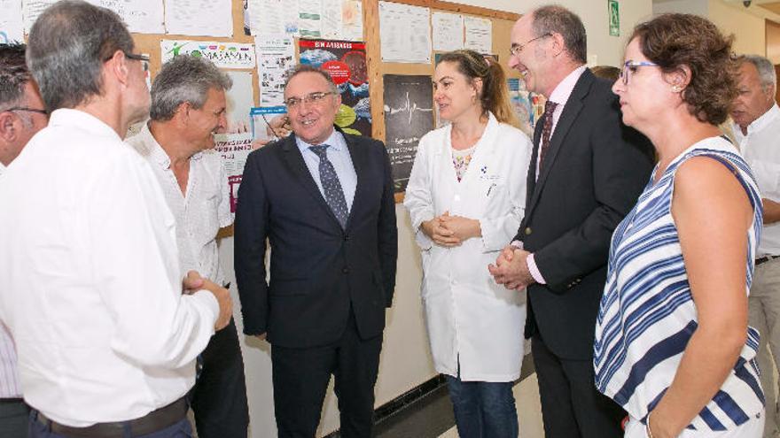 Baltar visita los centros de salud del sur de Fuerteventura