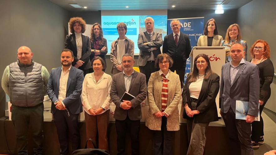 Representantes de las empresas participantes en el proyecto AquaSmart, en el salón de actos del edificio Impulsa del Parque Tecnológico. | C. T.