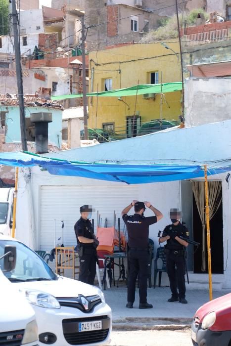 Redada antidroga de la Policía Nacional en el barrio de La Tafalera en Elda.