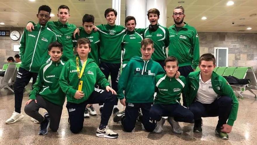 El equipo infantil dirigido por Samu Cebeira disputa la Mini Copa