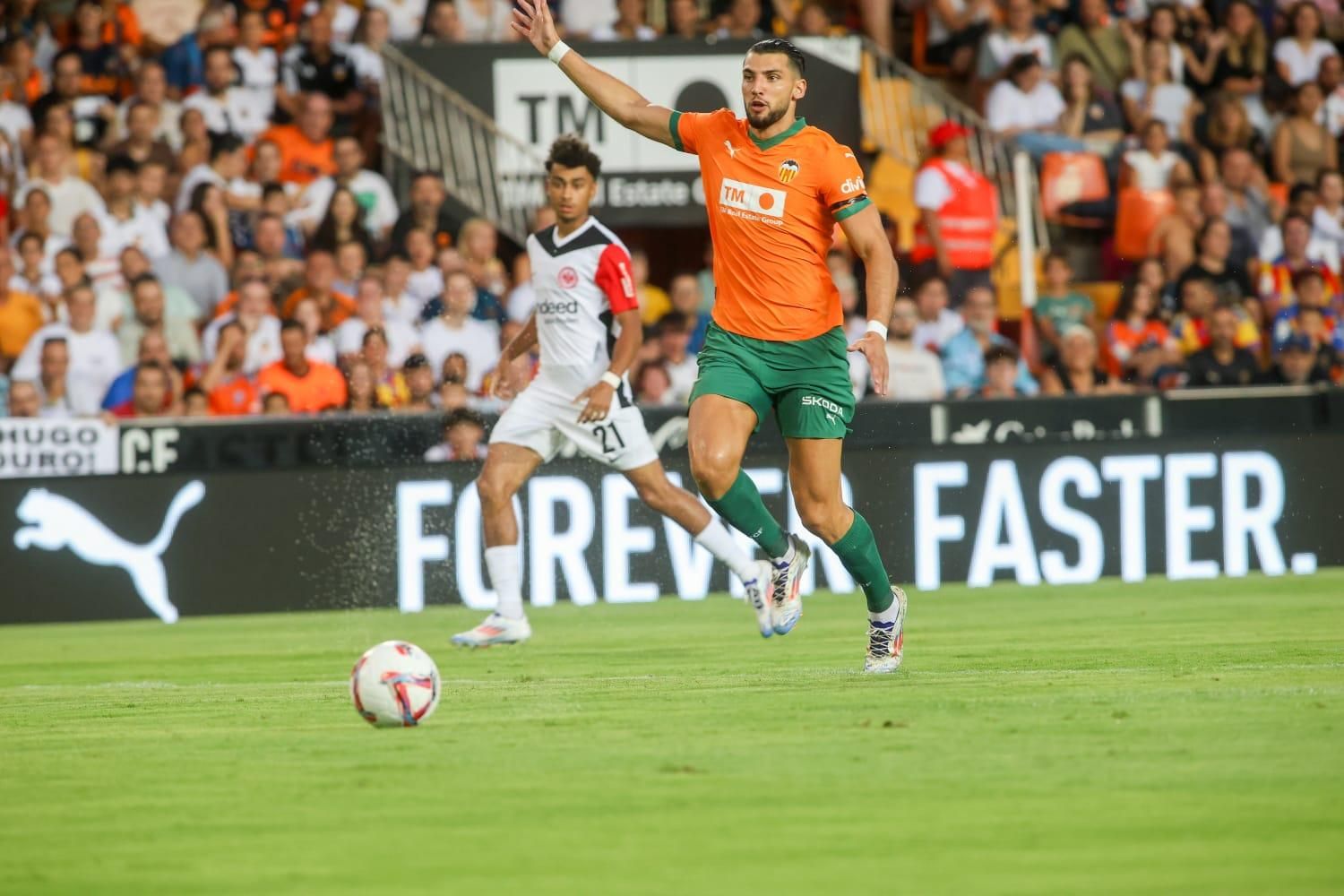 Las imágenes del Trofeu Taronja entre el Valencia CF y el Eintracht de Frankfurt