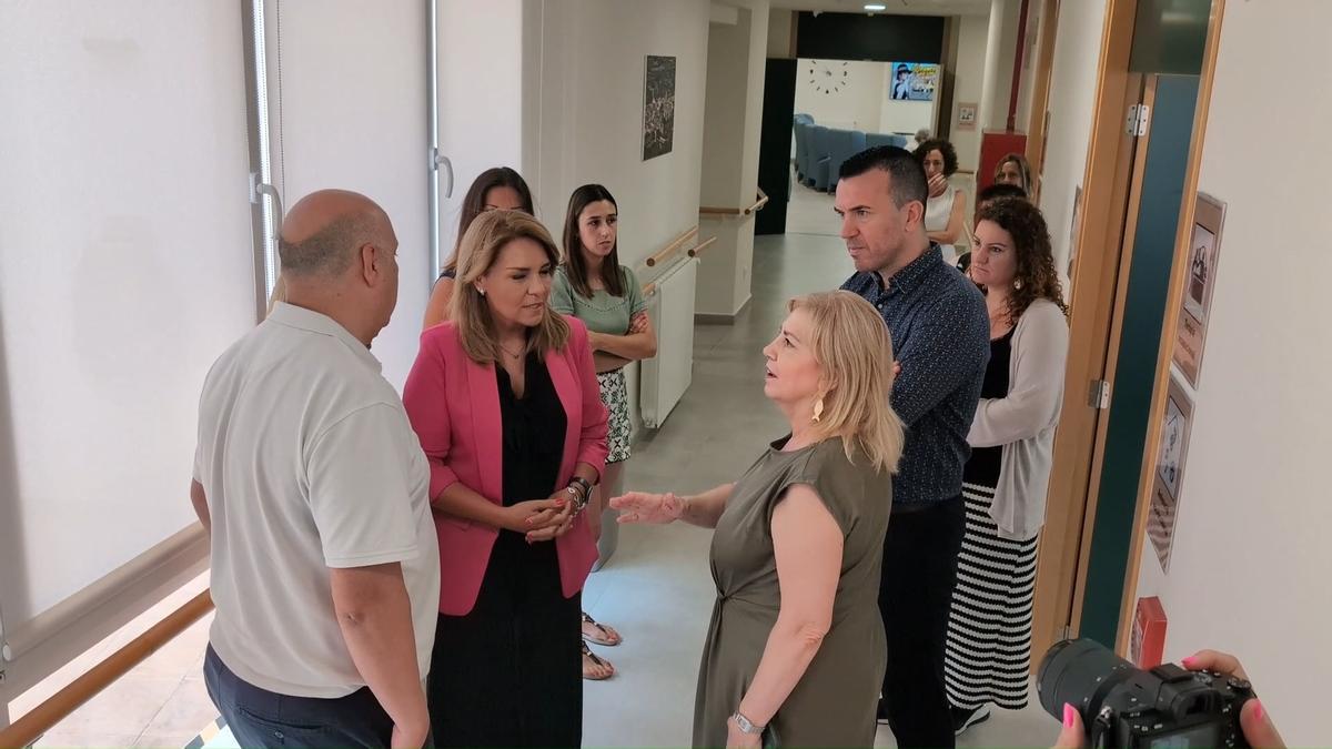 Enganchón entre la directora del IVASS y el alcalde de Agullent por el centro de día: «Estoy muy cabreada contigo» Enganchón entre la directora del IVASS y el alcalde de Agullent por el centro de día: «Estoy muy cabreada contigo»