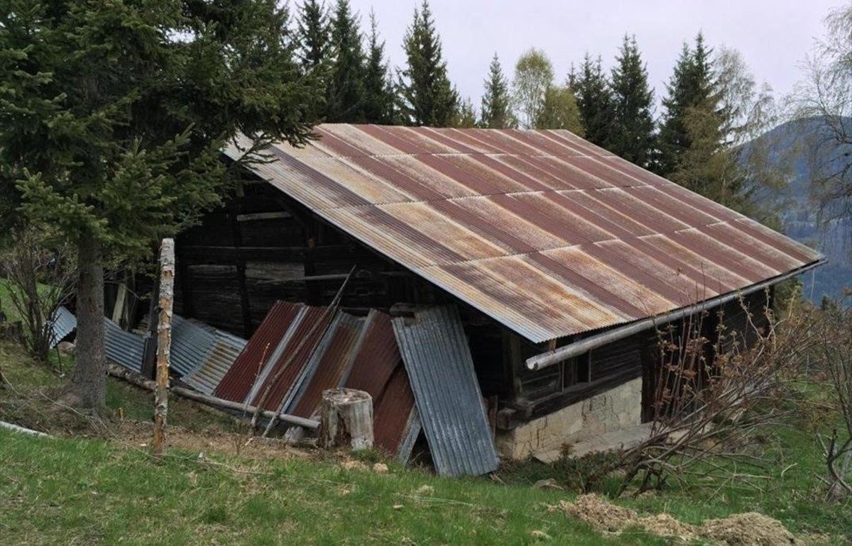 José Antonio Urrutikoetxea Bengoetxea, alias Josu Ternera, vivía solo en este refugio de montaña entre pistas de esquí en una zona cercana a la localidad de Saint Gervais les Bains, en los Alpes franceses. Hacía deporte de forma continuada y llevaba en el momento de su detención 4.000 euros, según han informado fuentes de la lucha antiterrorista.