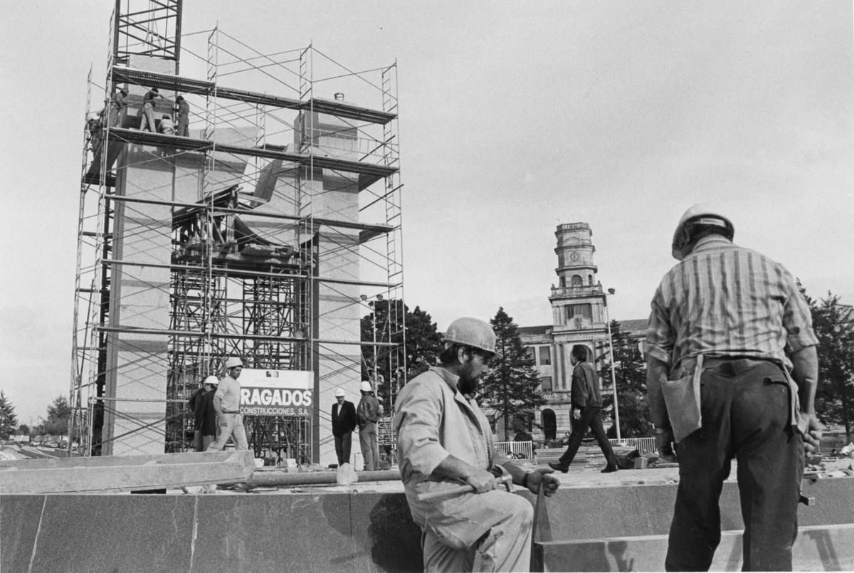 Plaza de América: del tranvía al túnel bajo la Puerta del Atlántico