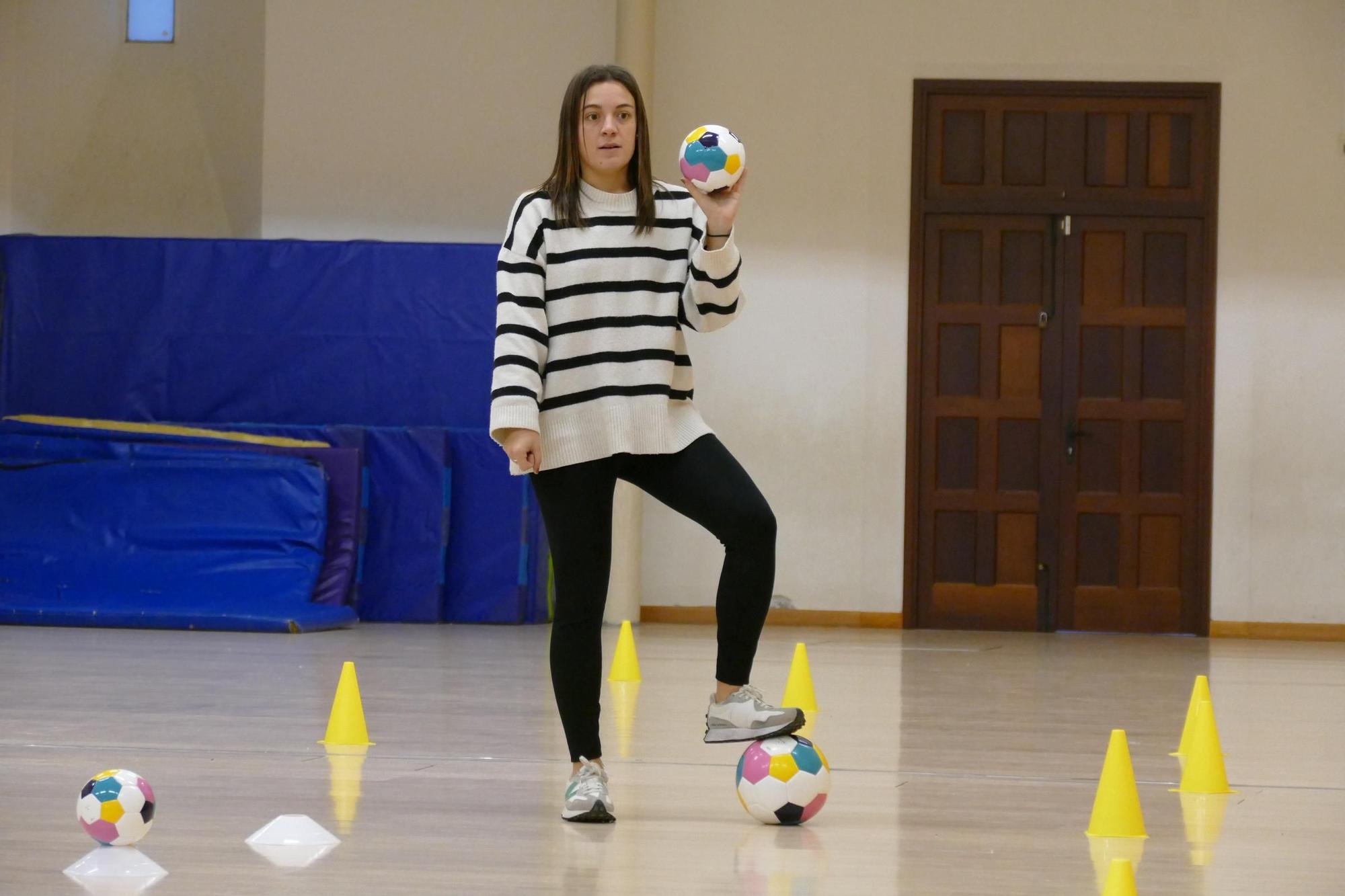 Escolàpies Figueres impulsa el futbol femení amb el projecte Playmakers de la UEFA i Disney