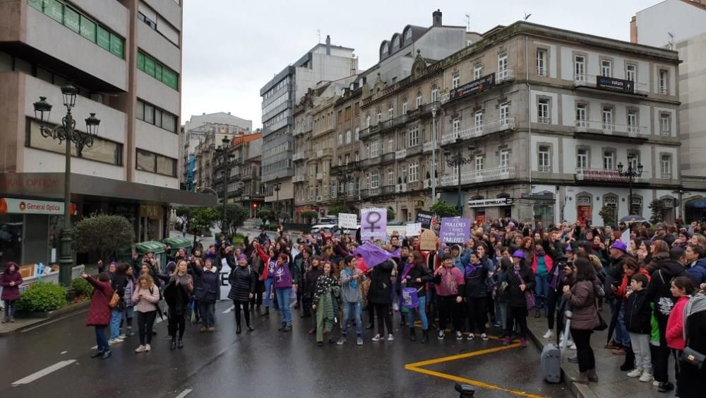 Vigo clama por la igualdad en la previa del 8M. // Marta G. Brea