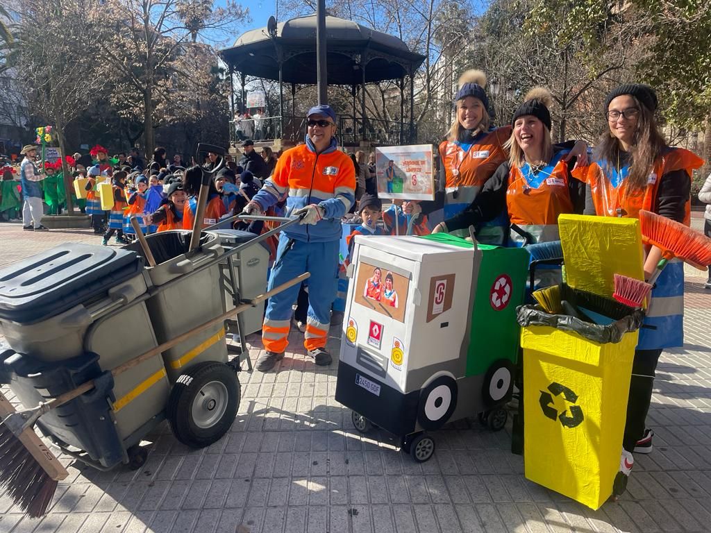 GALERÍA | El Sagrado Corazón homenajea a los trabajadores esenciales en carnaval