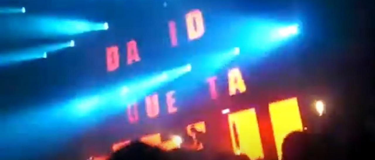 Imagen del nombre de David Guetta proyectado durante su actuación en el Ifevi en 2009