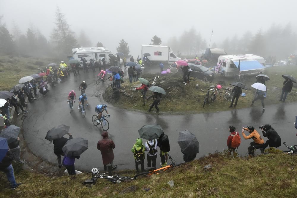 28 May 2019, Italy, Ponte Di Legno: Cyclists ...