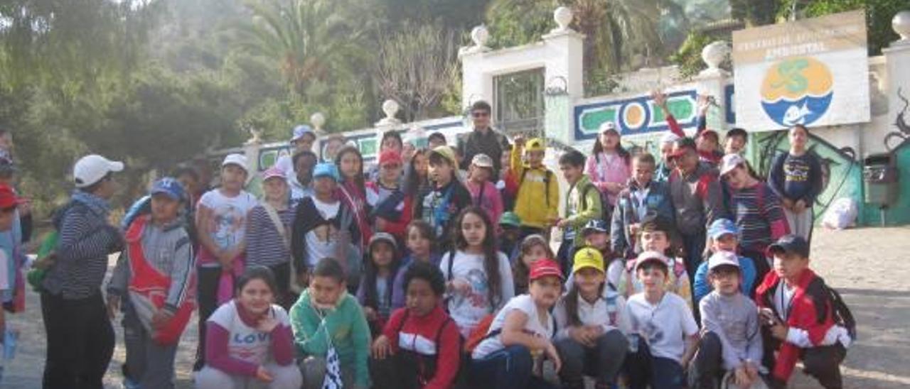 Alumnos del colegio público Emilio Varela que participaron en la excursión.