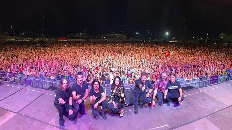 Más de 18.000 personas cantan al ritmo de Camela en Las Torres de Cotillas