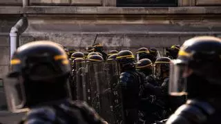 Francia prepara un operativo de 70.000 policías para las nuevas manifestaciones de este sábado