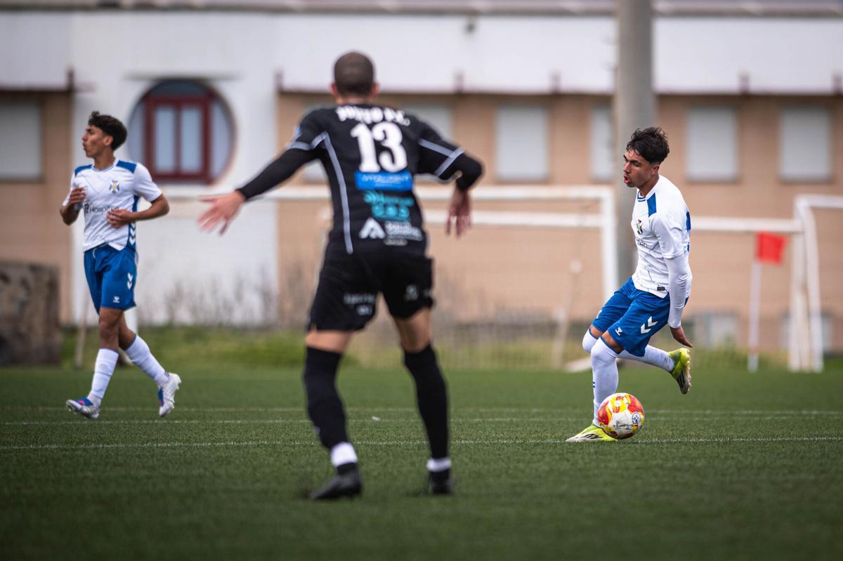 Partido de Tercera División Tenerife C-Herbania.
