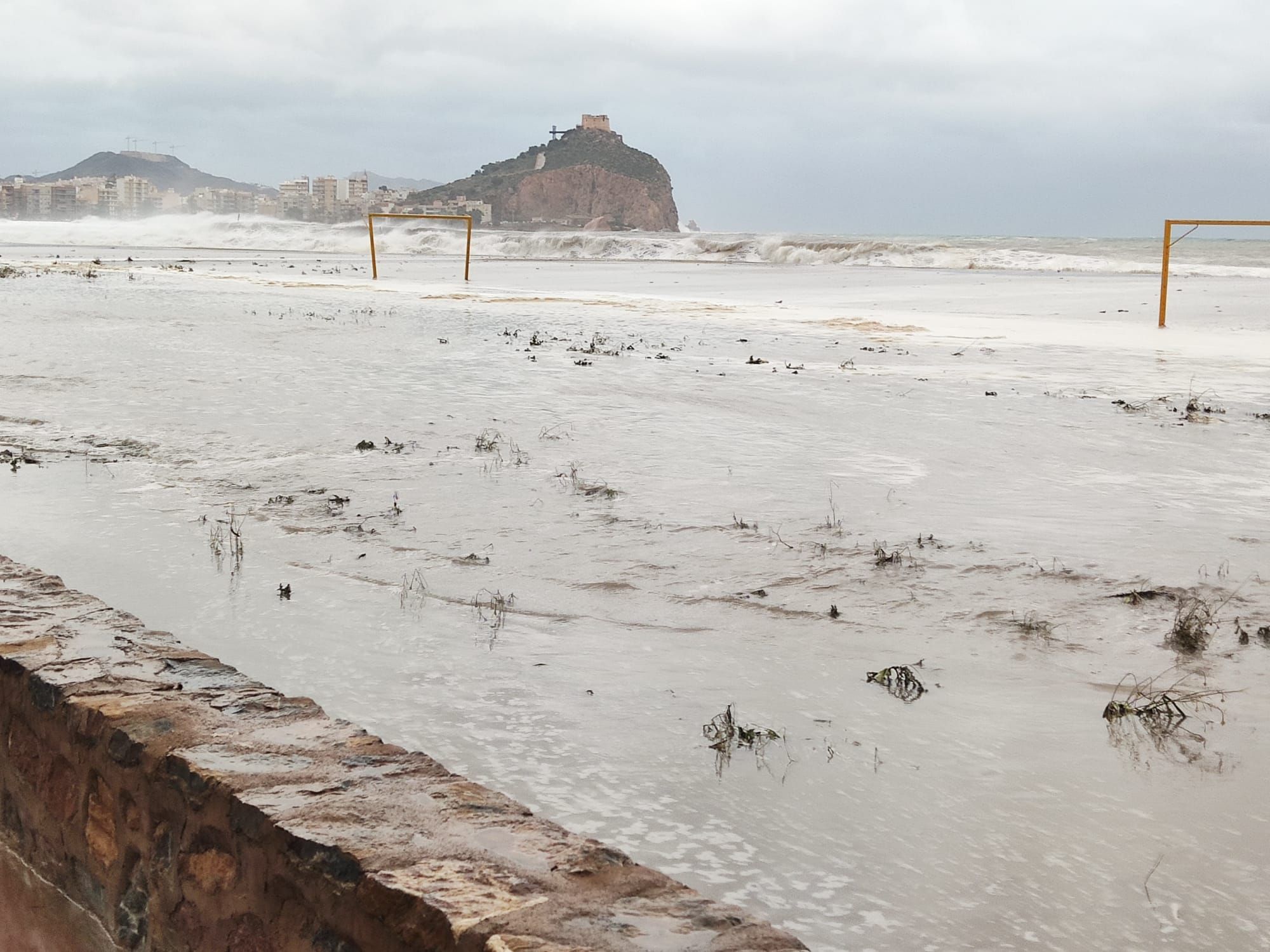 Temporal de lluvia y viento en Águilas