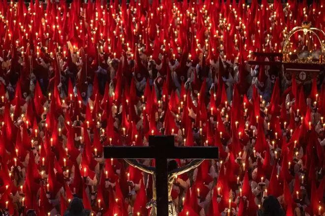 GALERÍA | Las impresionantes imágenes del juramento y procesión del Silencio de Zamora