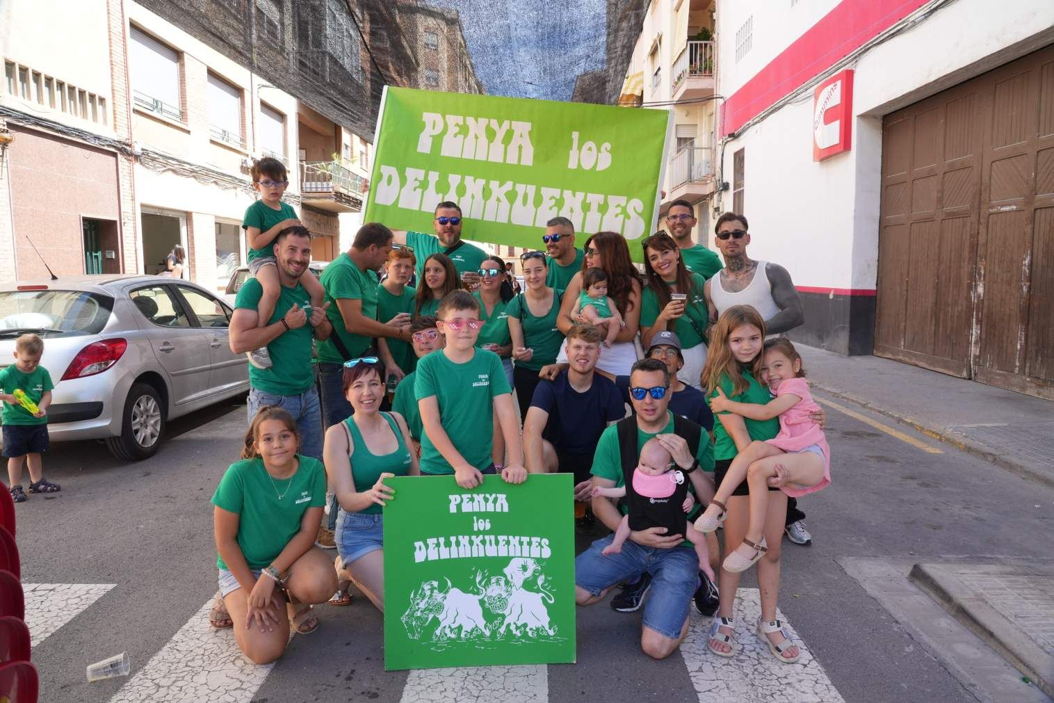 El Grau da inicio a las fiestas de Sant Pere con pólvora, bous y música