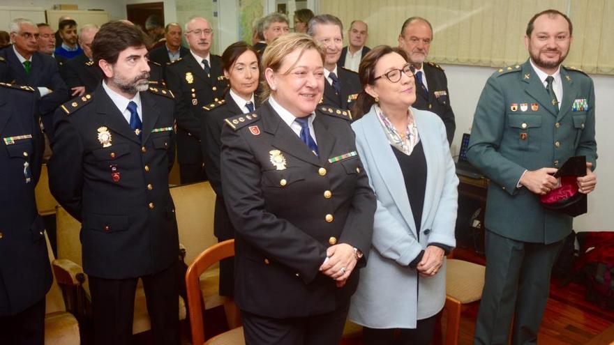 La comisaria y la subdelegada del Gobierno en el acto de esta mañana en la Comisaría.