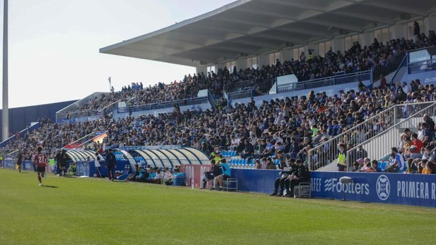 El remodelado Estadi Balear acogió este pasado domingo su mejor entrada de la historia con cerca de 4.200 aficionados en sus gradas.