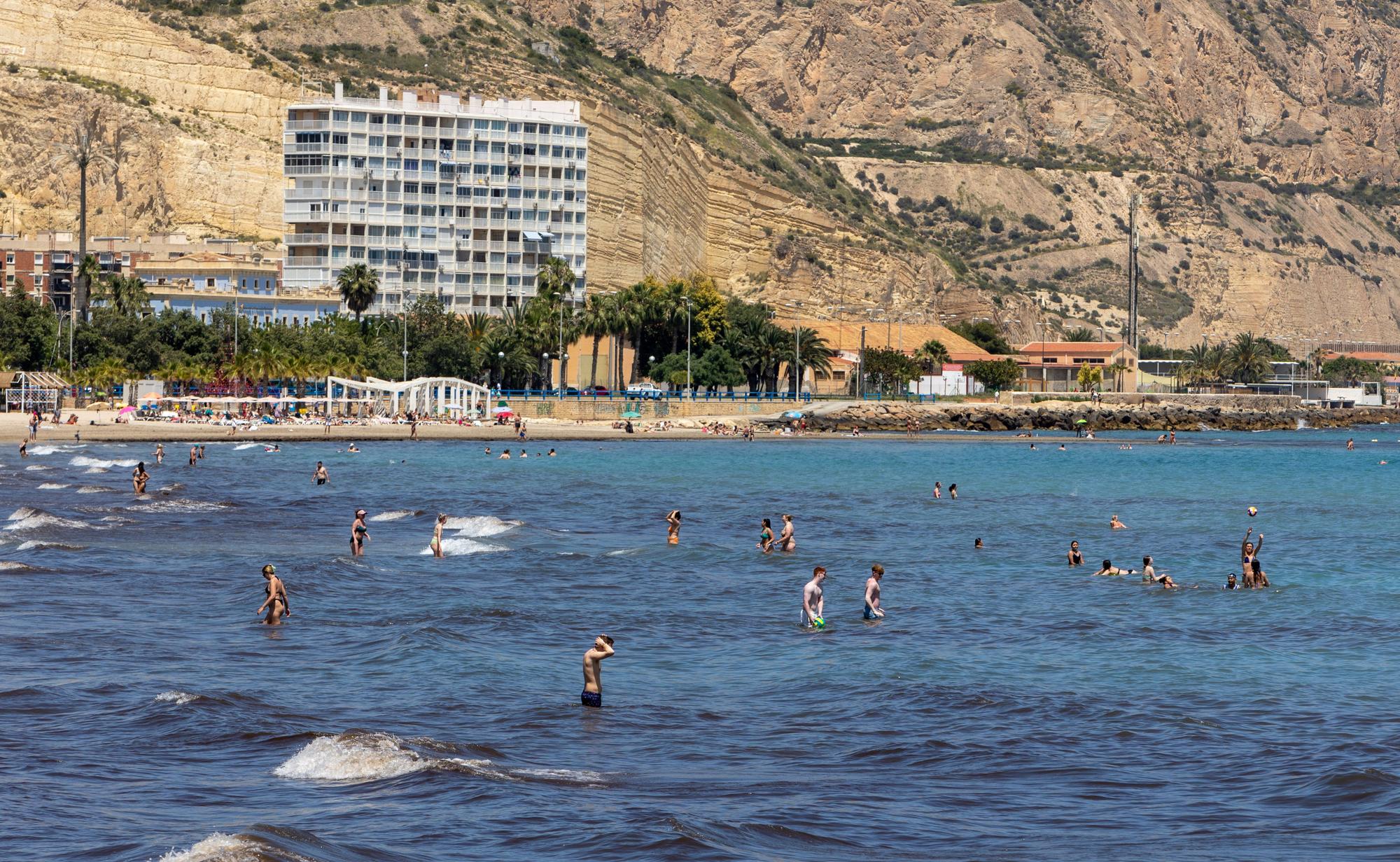 Las Playas de Alicante ya están preparadas para recibir a los turistas