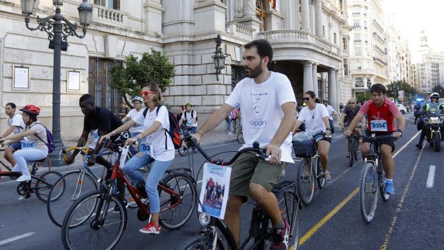 Pedaladas por los refugiados en Sant Marcel·lí