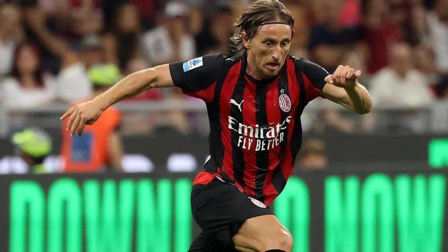 Oficial: Luka Modric seguirá en el AC Milan