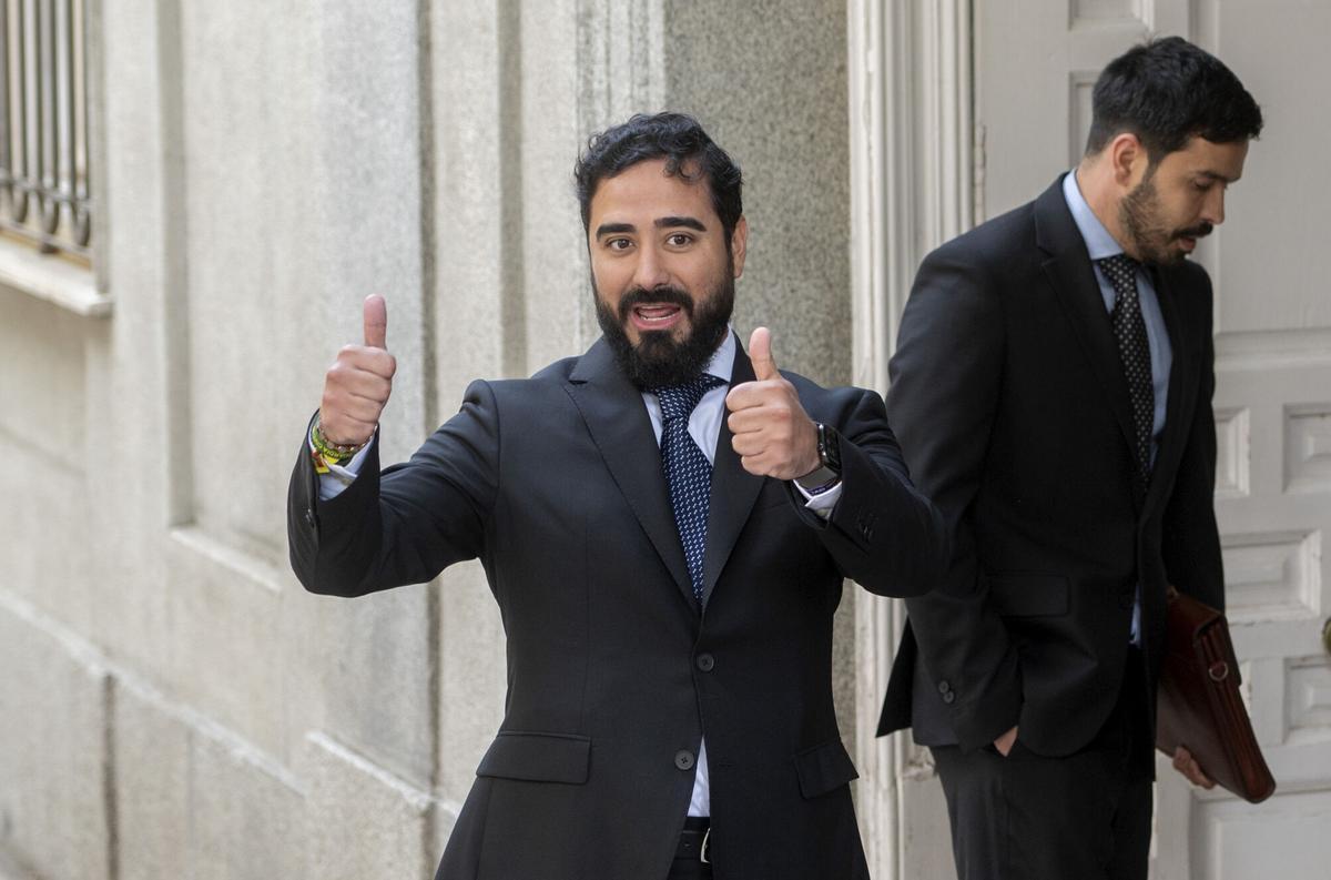 L'eurodiputat i líder de 'Se Acabó La Fiesta (SALF)', Luis 'Alvise' Pérez, a la seva arribada al Tribunal Suprem, a 5 de juny de 2025, a Madrid (Espanya).