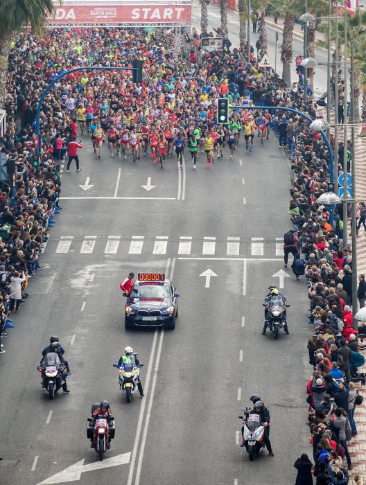 Las mejores imágenes de la 30 edición de la Media Maratón de Santa Pola