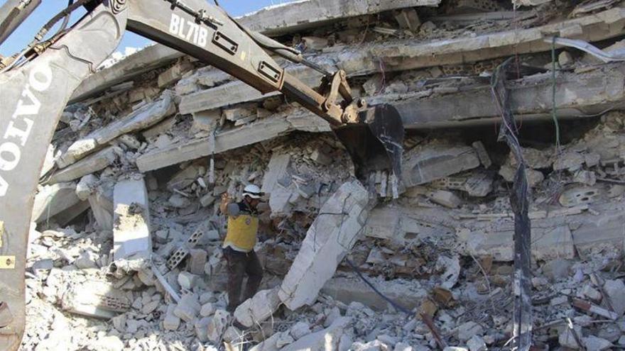 Al menos 39 civiles mueren al estallar un almacen de municiones en Siria