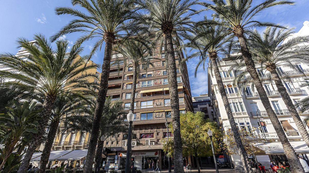 Mazón elige un edificio de la Explanada para su oficina como expresidente