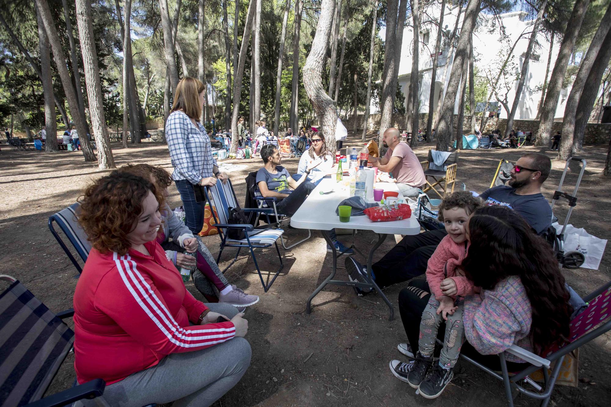 El Parc d San Vicent de Lliria vuelve a llenarse de familias dos años depués