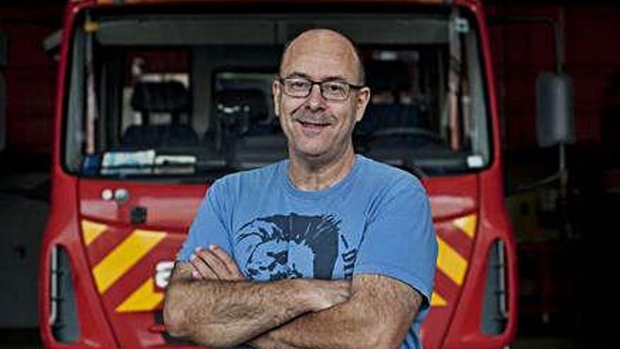 Julián Moreno, ayer, en el parque de Bomberos.