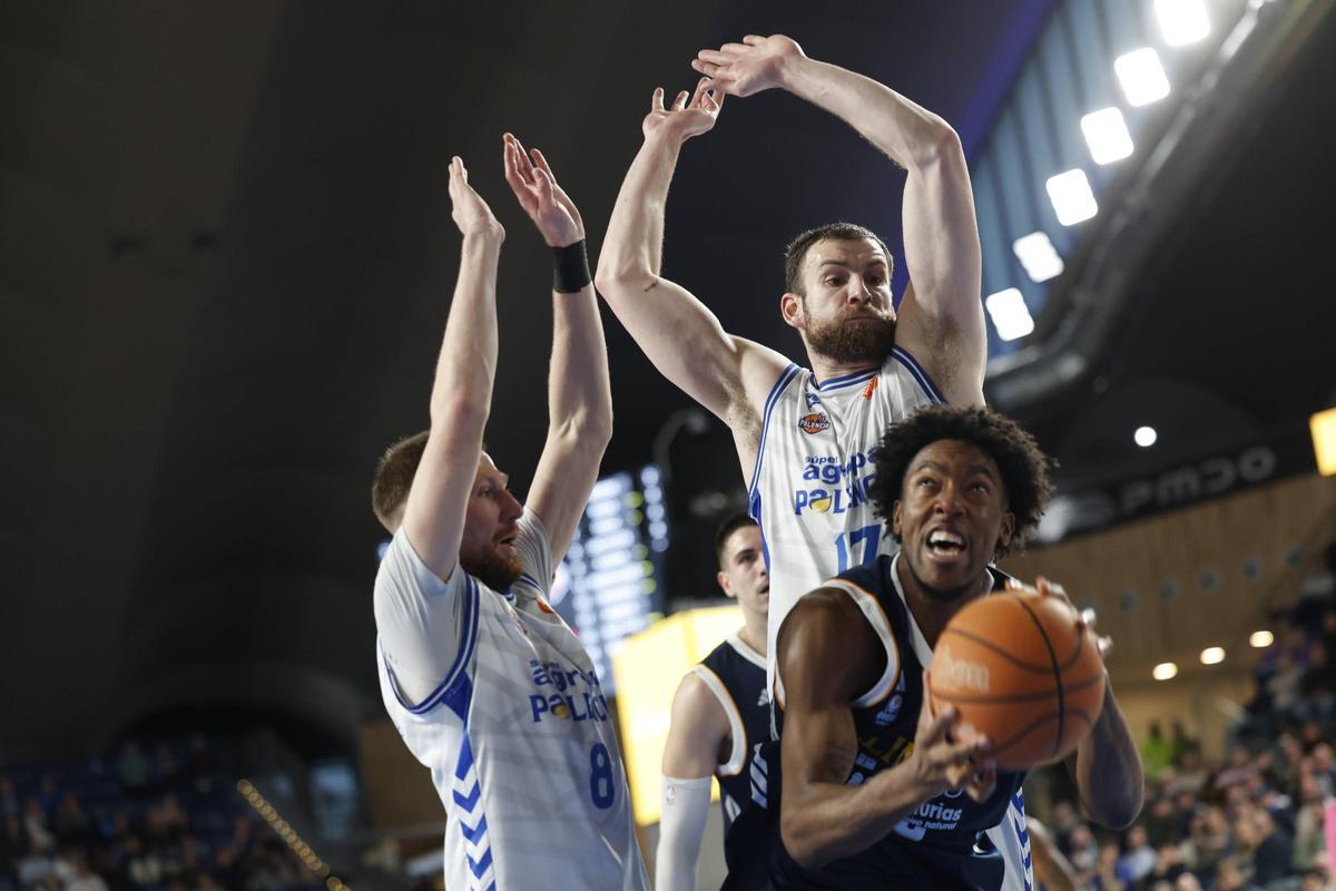 EN IMÁGENES: Así fue el Alimerka Oviedo Baloncesto-Súper Agropal Palencia en el Palacio de los Deportes