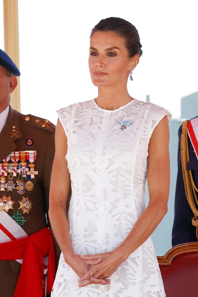 La reina Letizia en el acto de la Entrega de la Bandera Nacional 2022