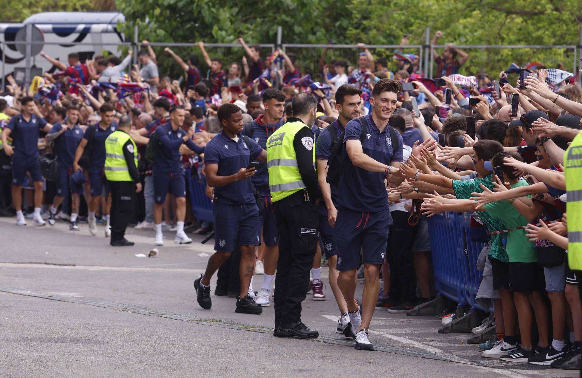 Así fue la emocionante recepción al Levante UD