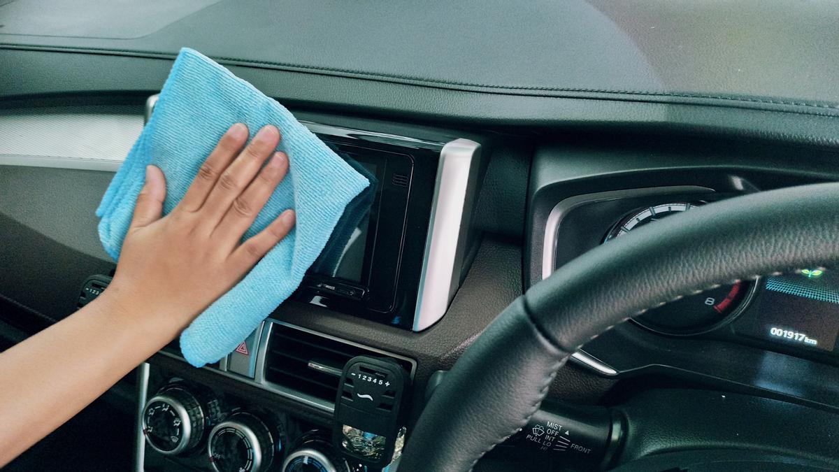 LIMPIAR COCHE: Limpia el interior de tu coche en un momento con