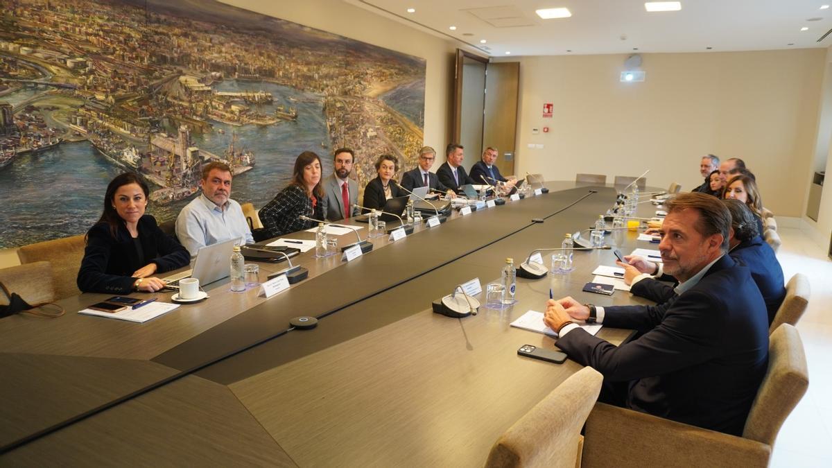 Un momento de la reunión del consejo de administración de Valenciaport, en el edificio del Reloj.